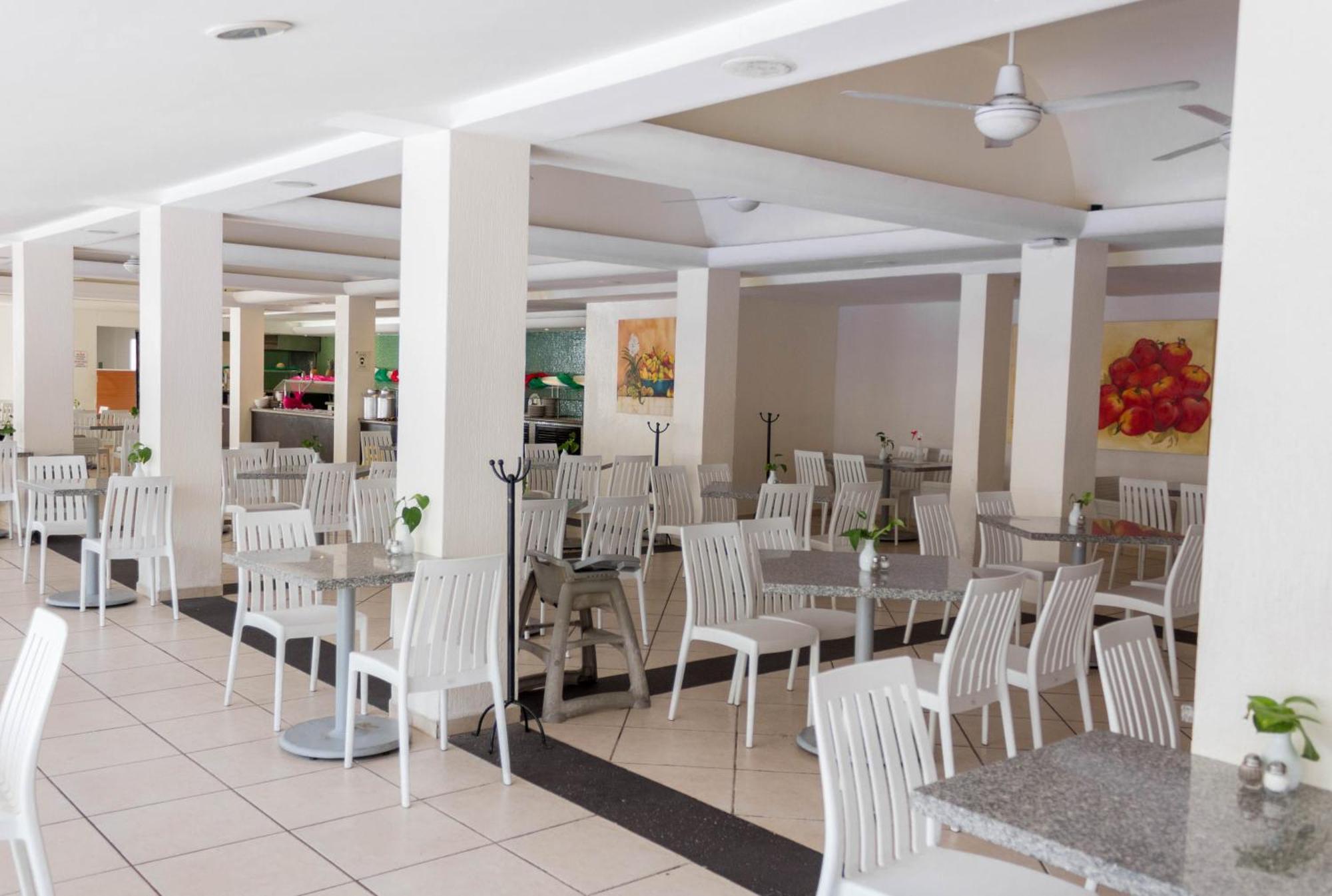 Plaza Pelicanos Club Beach Resort All Inclusive Puerto Vallarta Exterior photo