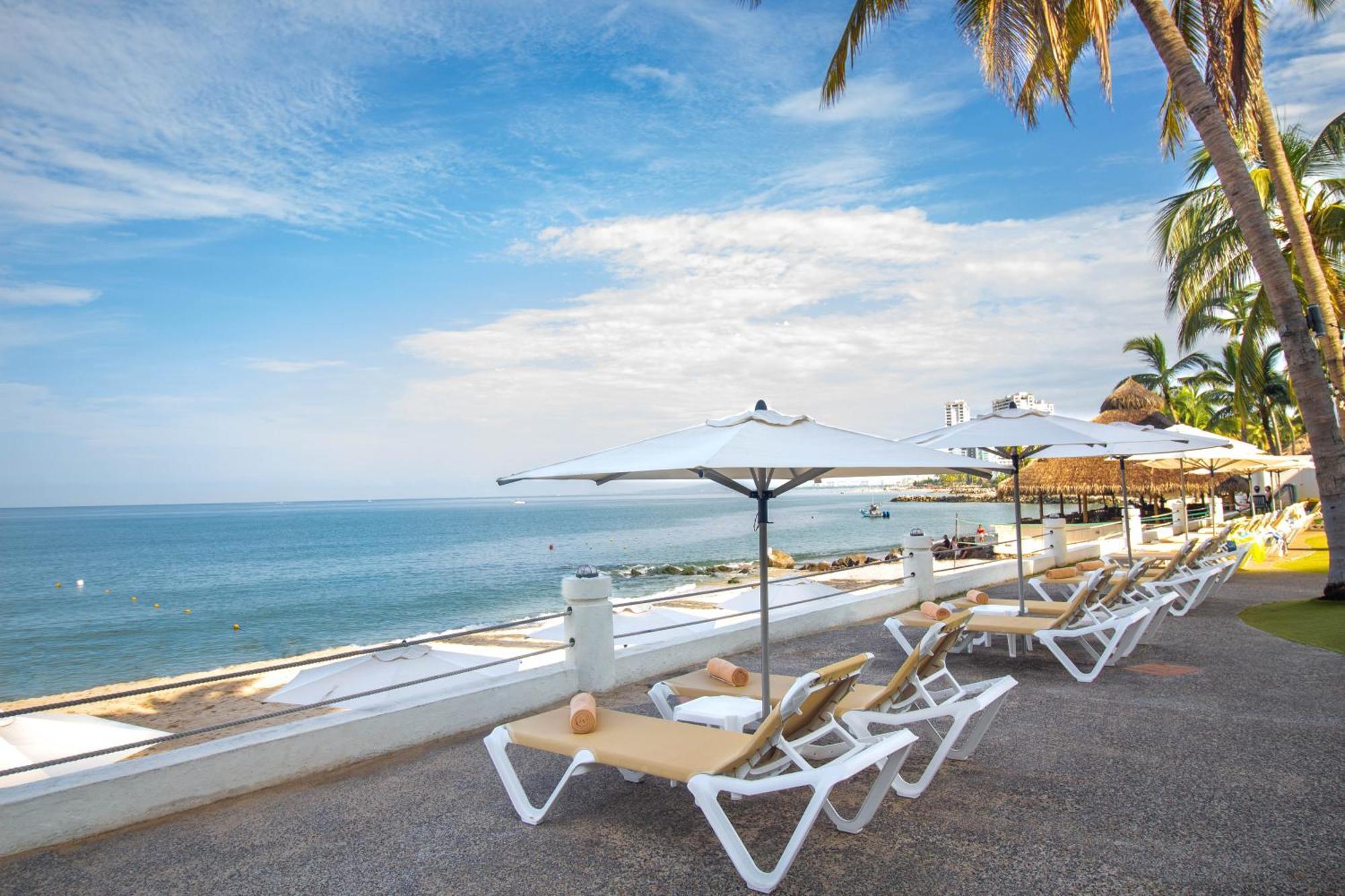 Plaza Pelicanos Club Beach Resort All Inclusive Puerto Vallarta Exterior photo