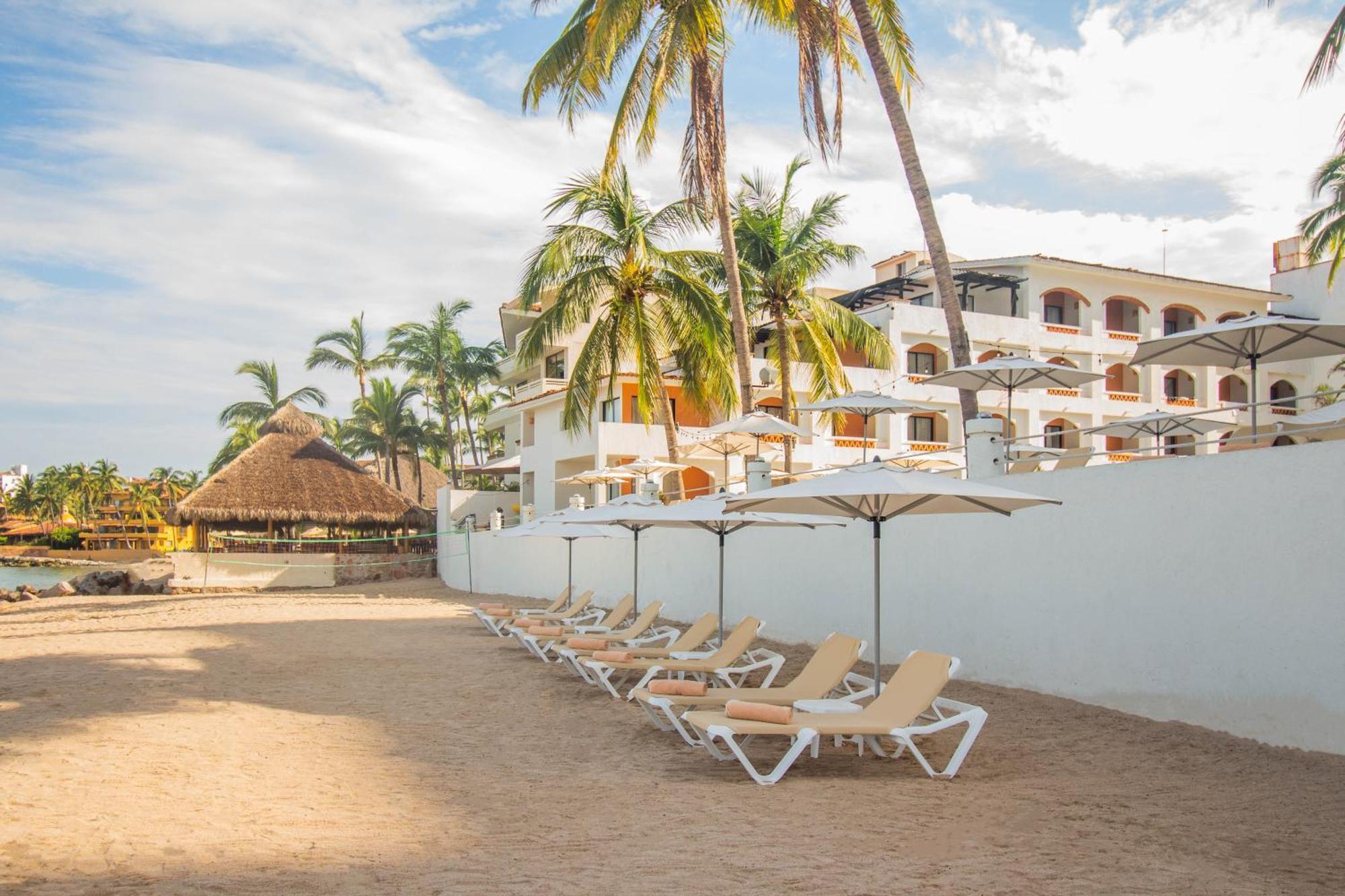 Plaza Pelicanos Club Beach Resort All Inclusive Puerto Vallarta Exterior photo