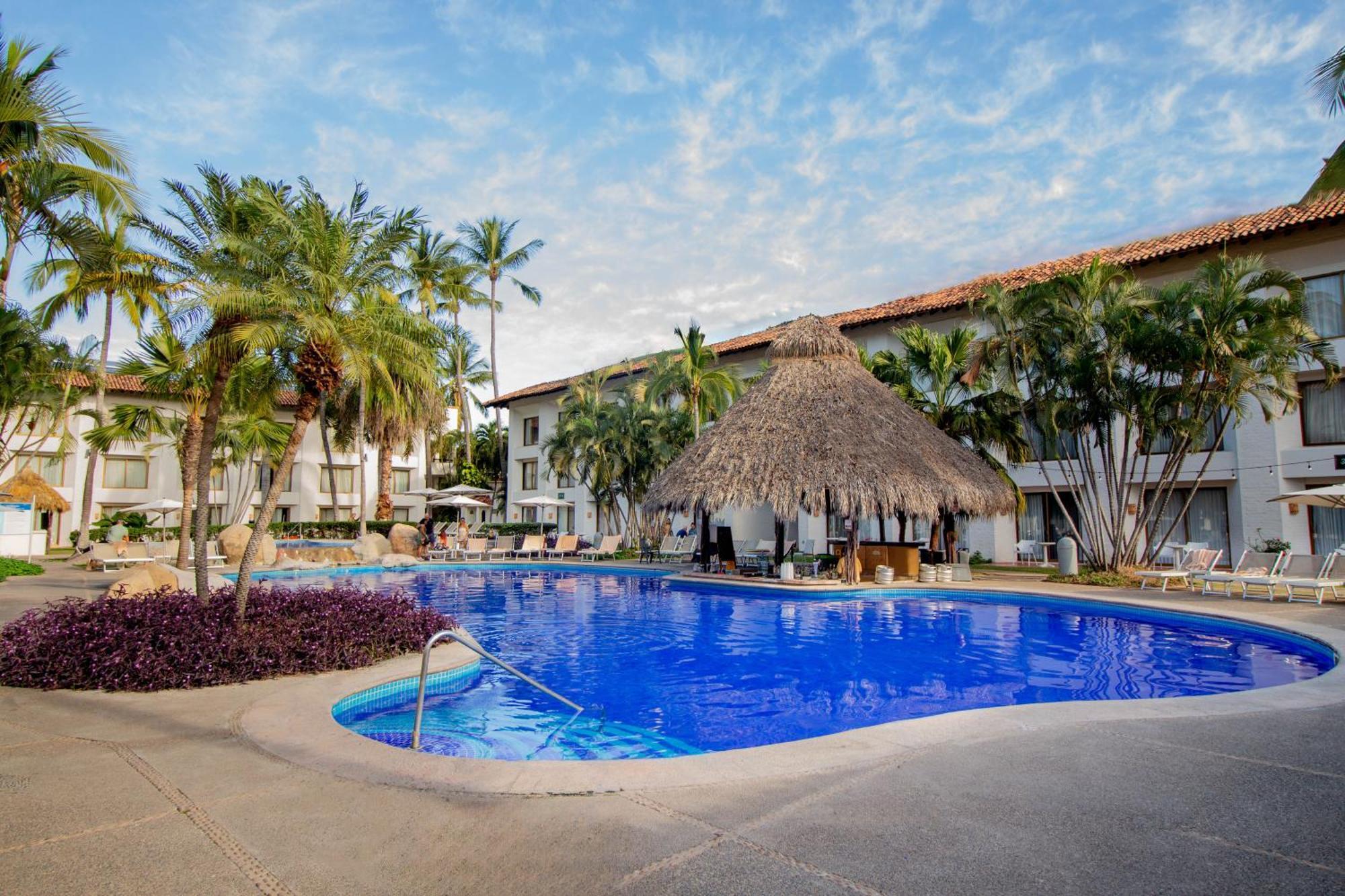 Plaza Pelicanos Club Beach Resort All Inclusive Puerto Vallarta Exterior photo