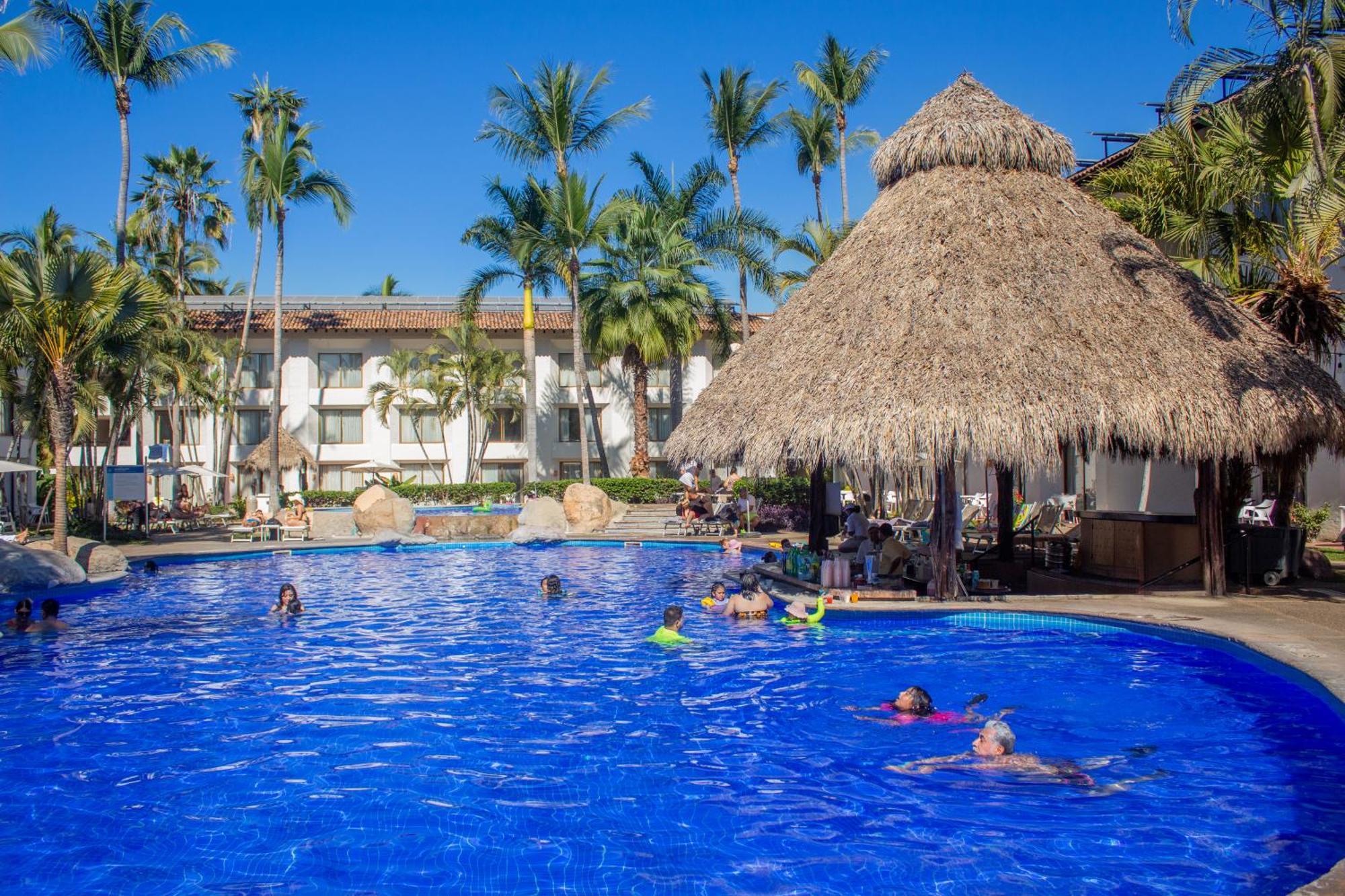Plaza Pelicanos Club Beach Resort All Inclusive Puerto Vallarta Exterior photo